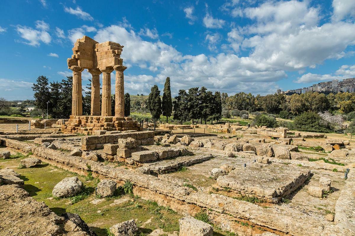 La Città degli Dei Agrigento Esterno foto